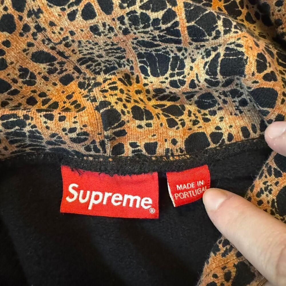 Supreme Marble Hooded Sweatshirt Black Orange Crackle Print Hoodie Made in Portu - Picture 4 of 5
